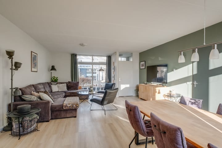 Foto 15 van Dirk Schäferstraat 14