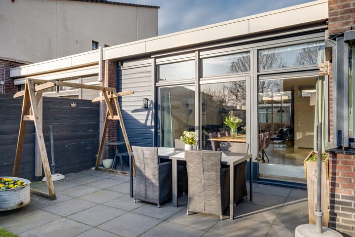 Foto 37 van Dirk Schäferstraat 14