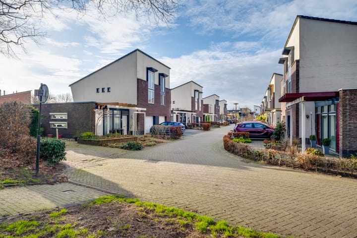 Foto 43 van Dirk Schäferstraat 14