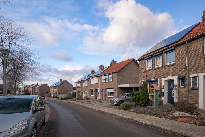 Photo 35 of Constantijn Huygensstraat 69
