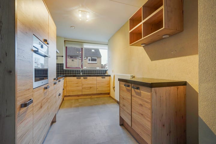 Foto 2 van Berkenhove 6-E