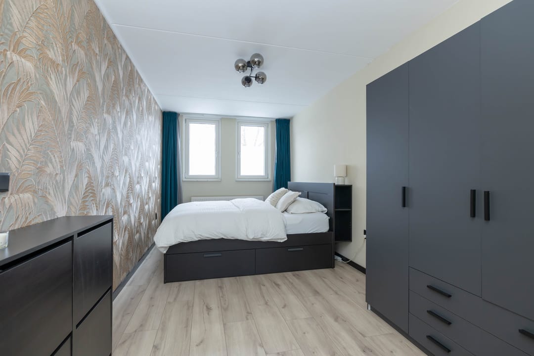 Photo 31 of Jennerstraat 58