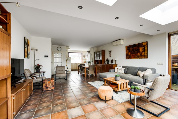 Foto 2 van Cosmeaduin 32