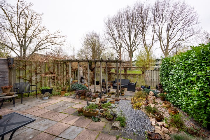 Foto 21 van Cosmeaduin 32