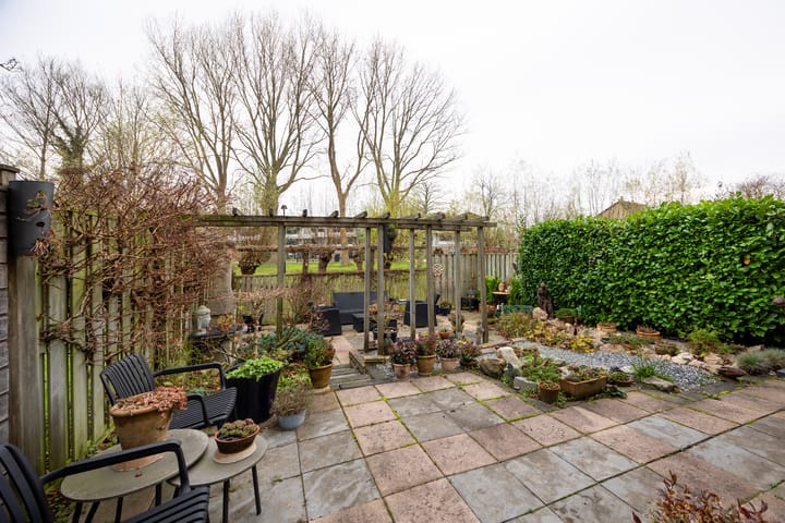 Foto 23 van Cosmeaduin 32