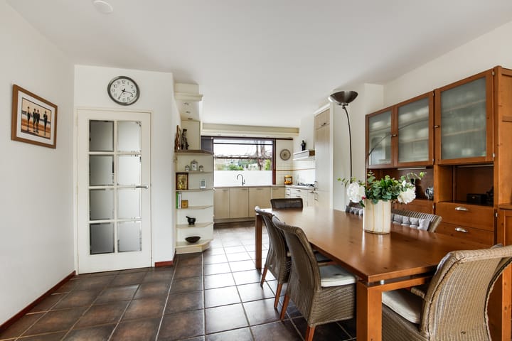 Foto 7 van Cosmeaduin 32