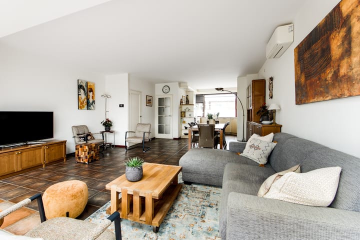 Foto 3 van Cosmeaduin 32