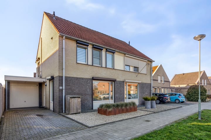 Photo 36 of Kleefstraat 40