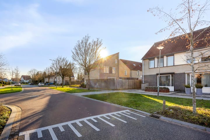 Photo 37 of Kleefstraat 40