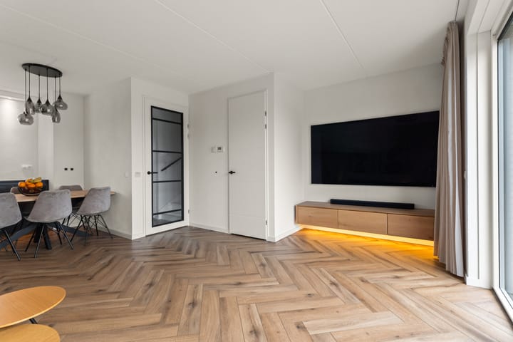 Foto 14 van Michael Faradaystraat 82