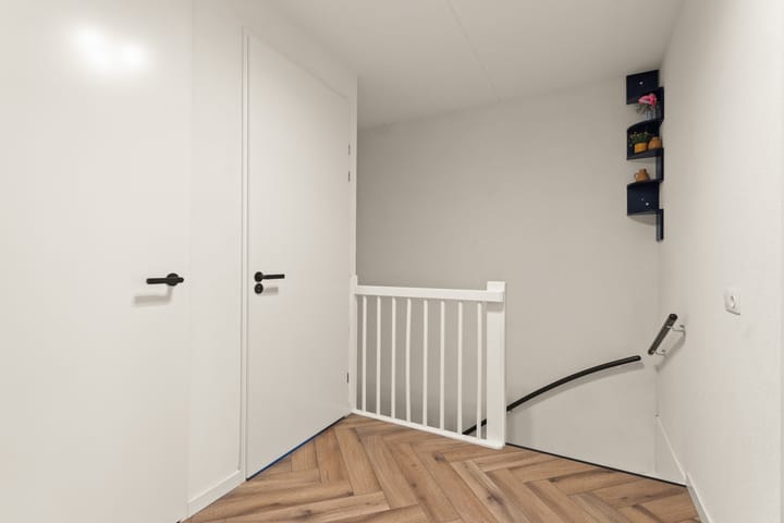 Foto 29 van Michael Faradaystraat 82