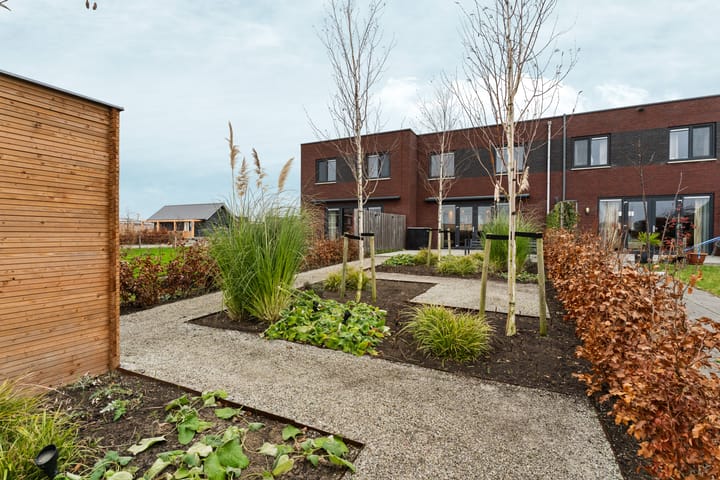 Foto 37 van Michael Faradaystraat 82