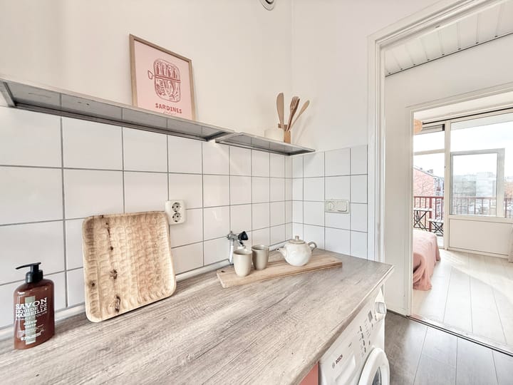 Photo 11 of Van Mourik Broekmanstraat 27-3