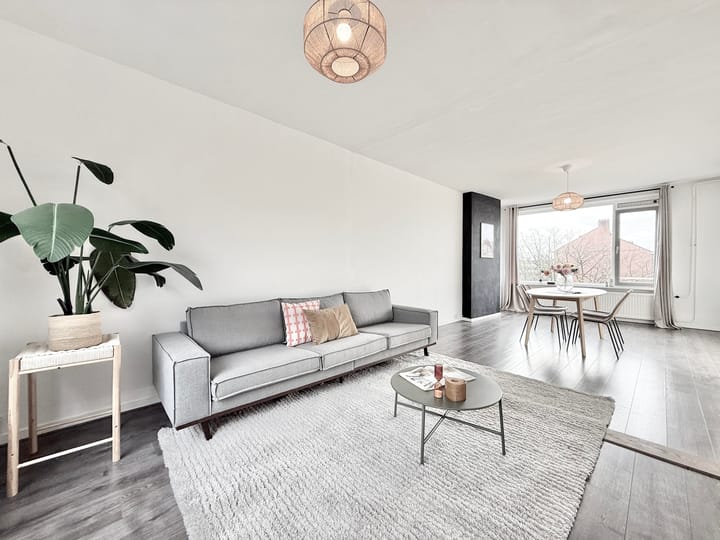 Photo 4 of Van Mourik Broekmanstraat 27-3