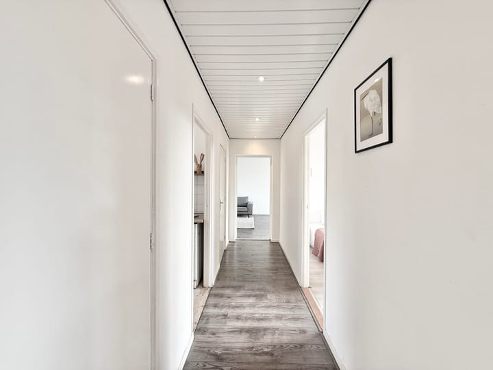 Photo 23 of Van Mourik Broekmanstraat 27-3