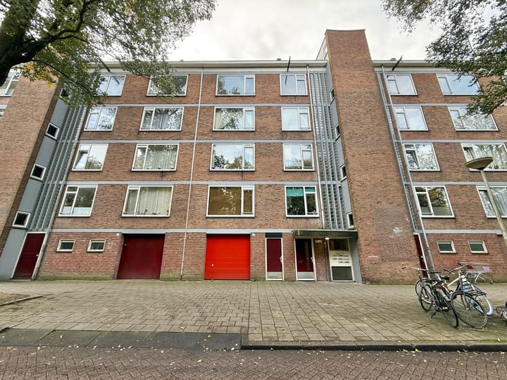 Photo 30 of Van Mourik Broekmanstraat 27-3