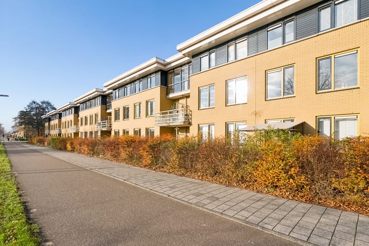 Photo 2 of Voorjaarstraat 26