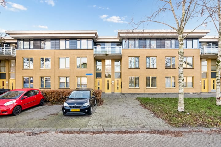 Photo 4 of Voorjaarstraat 26