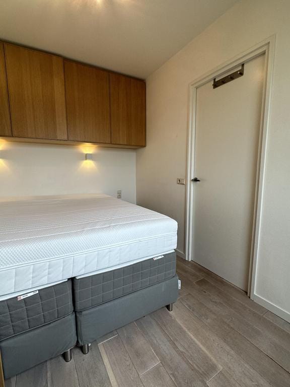 Foto 16 van Cornelis Anthoniszstraat 73-4