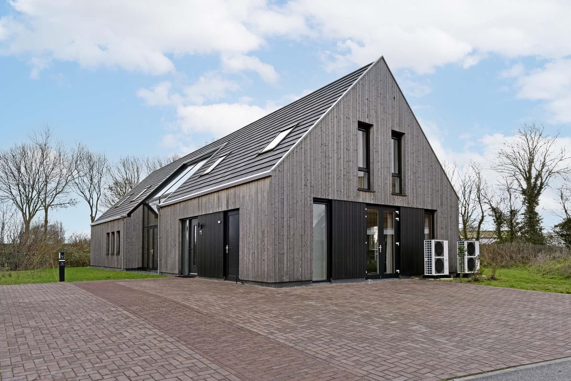 10-bedroom freehold villa in Nieuwvliet — photo 1 of 5