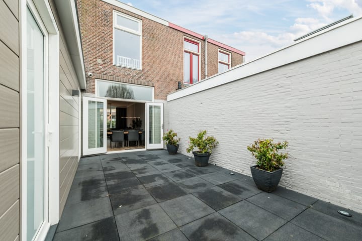 Photo 48 of Emmanuel Murandstraat 14