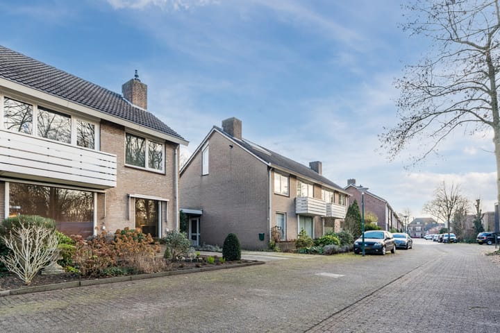 Photo 4 of Mgr Cuytenlaan 34