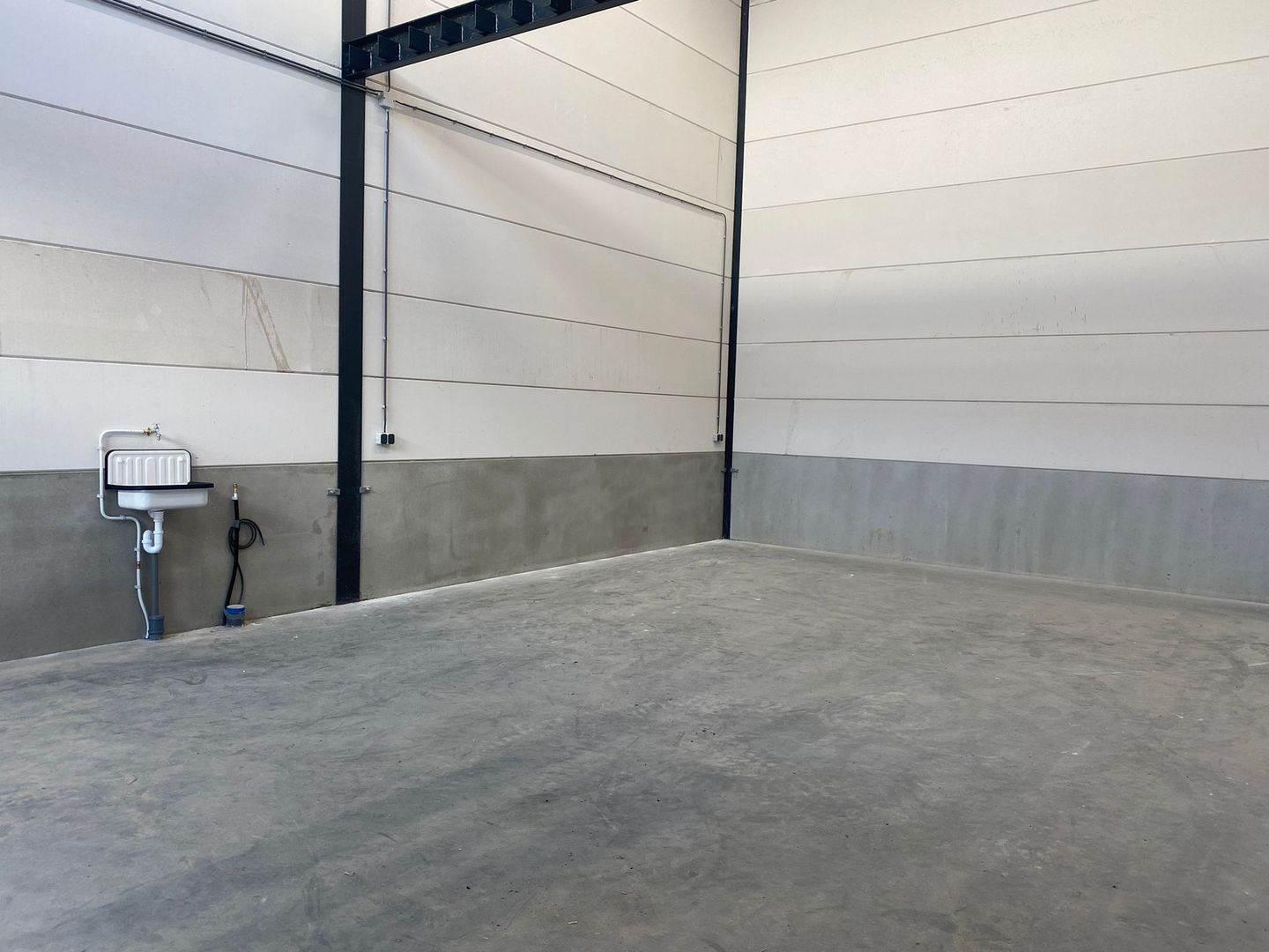 View photo 4 of Roggemole 51-0010