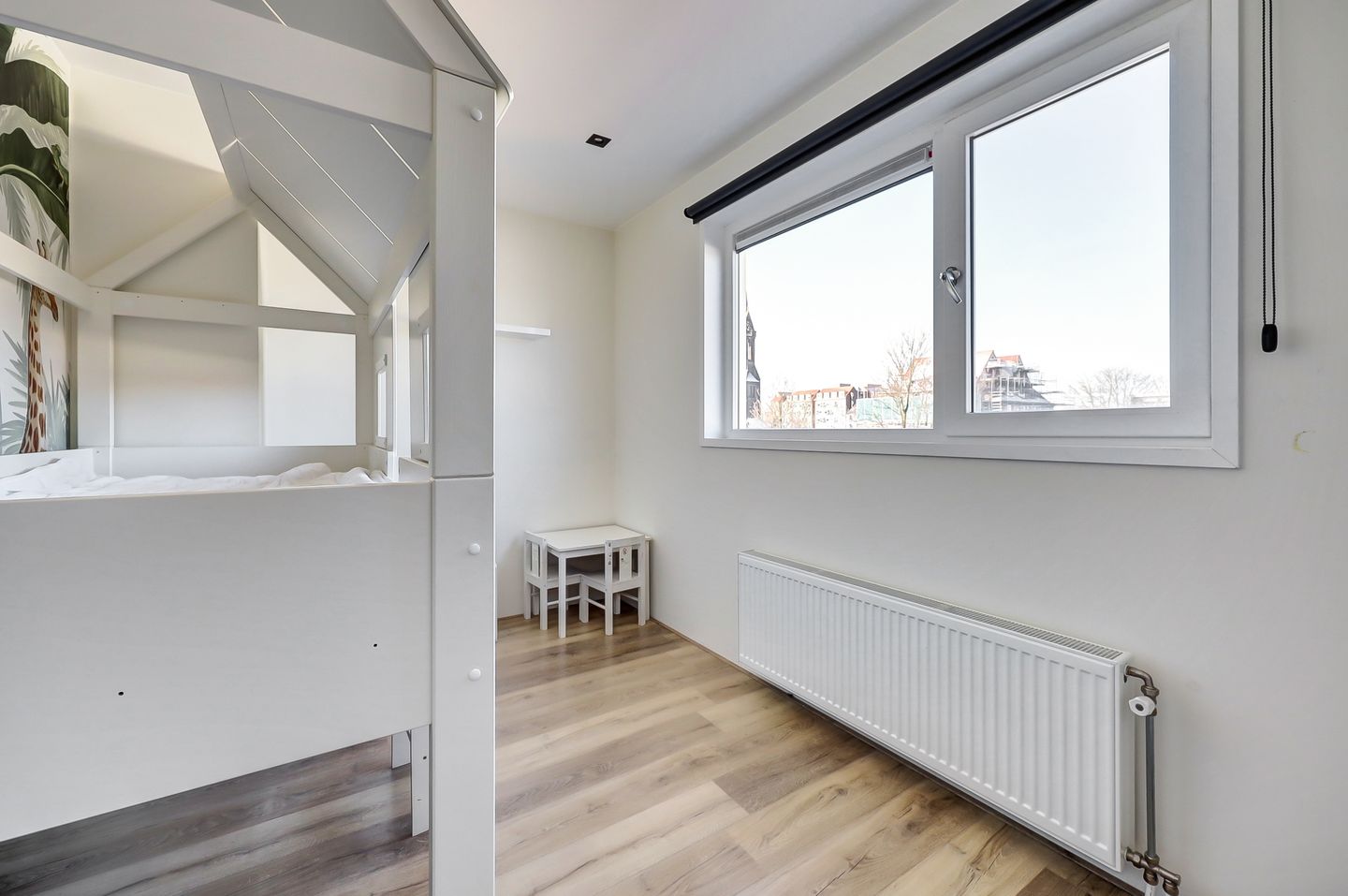 Photo 35 of Burgemeester van der Veldestraat 4