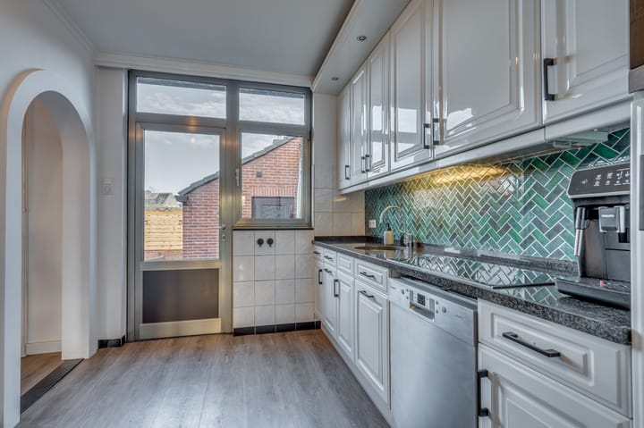 Foto 13 van Moutzhofweg 98