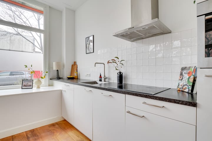 Photo 7 of Johannes Camphuysstraat 47