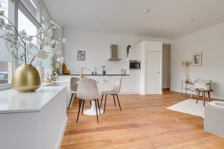 Photo 23 of Johannes Camphuysstraat 47