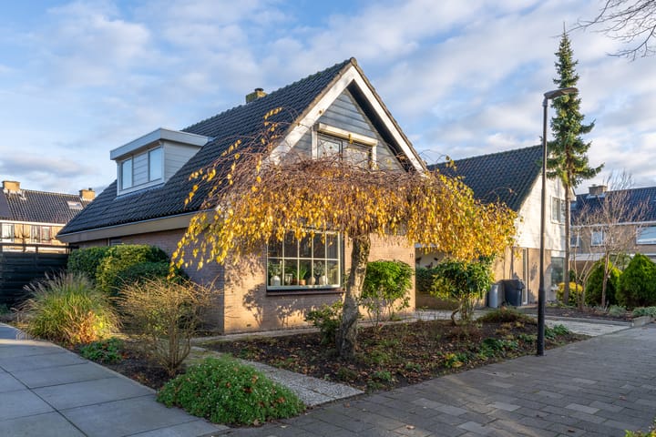 Photo 3 of van Goghstraat 17