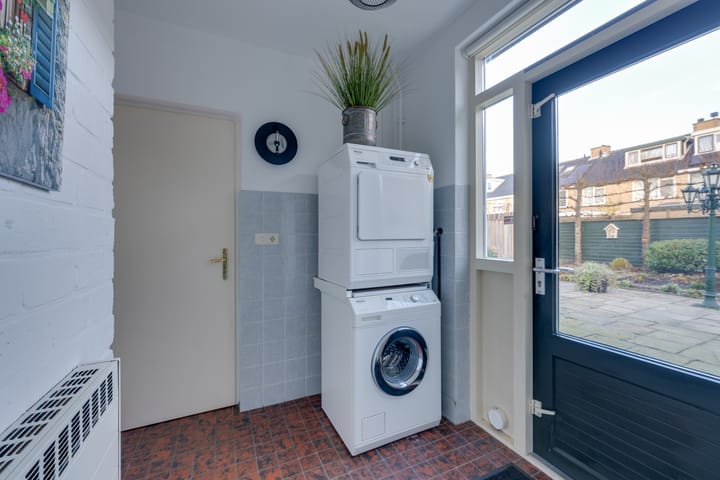 Photo 27 of van Goghstraat 17