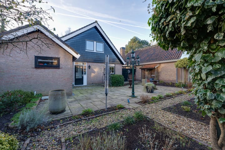 Photo 34 of van Goghstraat 17