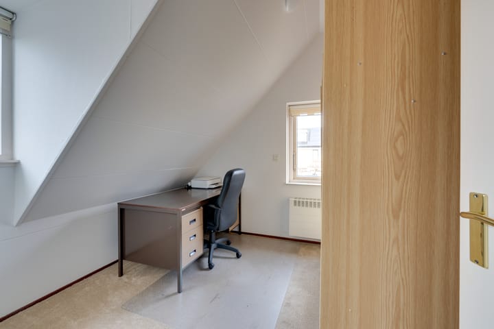 Photo 40 of van Goghstraat 17