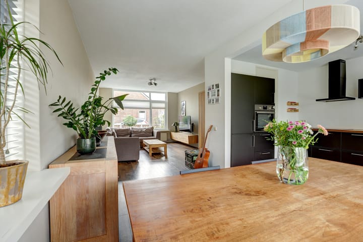 Photo 12 of Molefinne 25