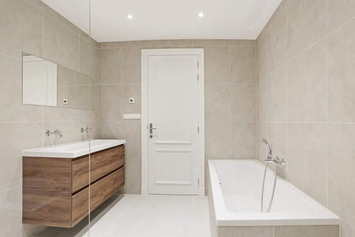 Photo 8 of Oranjestraat 13-A