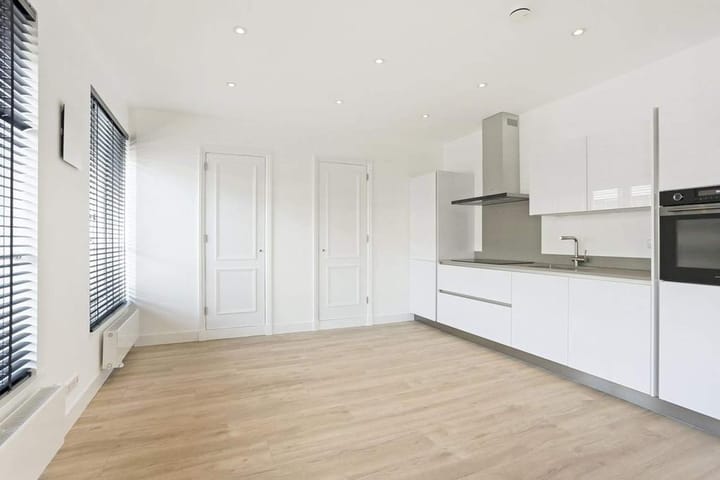 Photo 2 of Oranjestraat 13-A