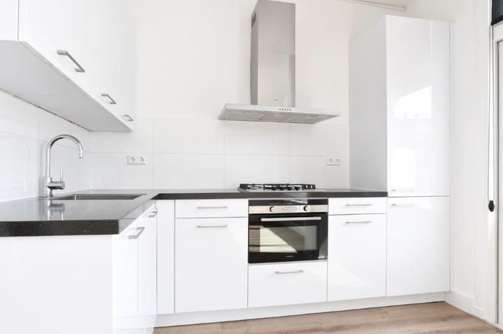 Photo 5 of Denneweg 128-A