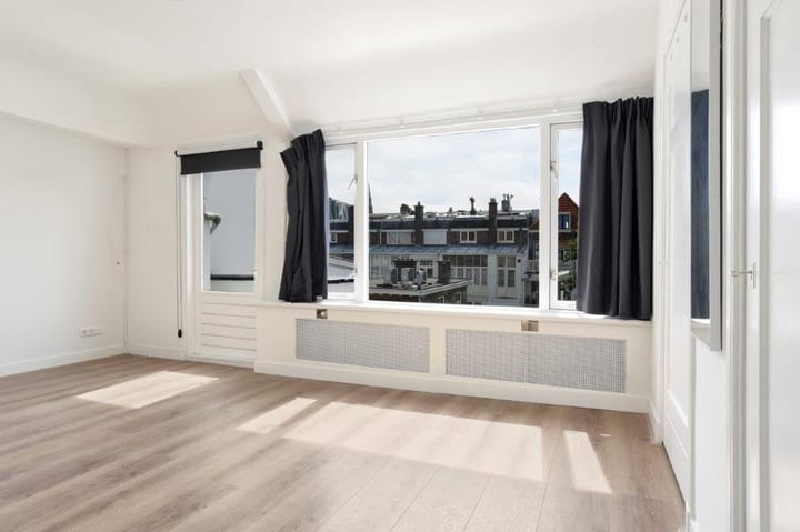 Photo 11 of Denneweg 128-A