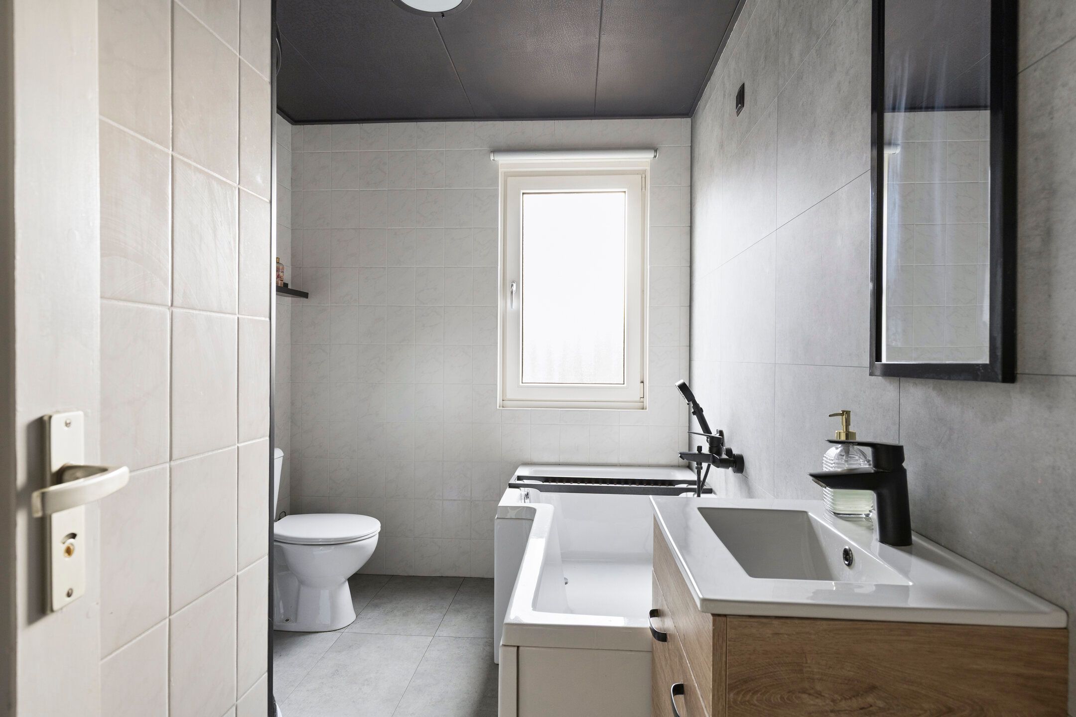 Photo 24 of Karel Doormanstraat 14