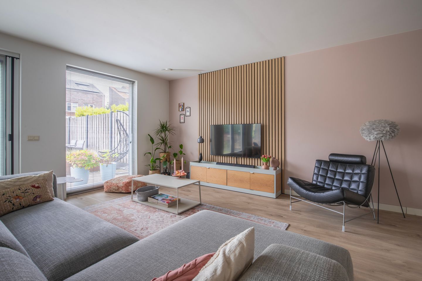 Photo 10 of Burgerwaard 63