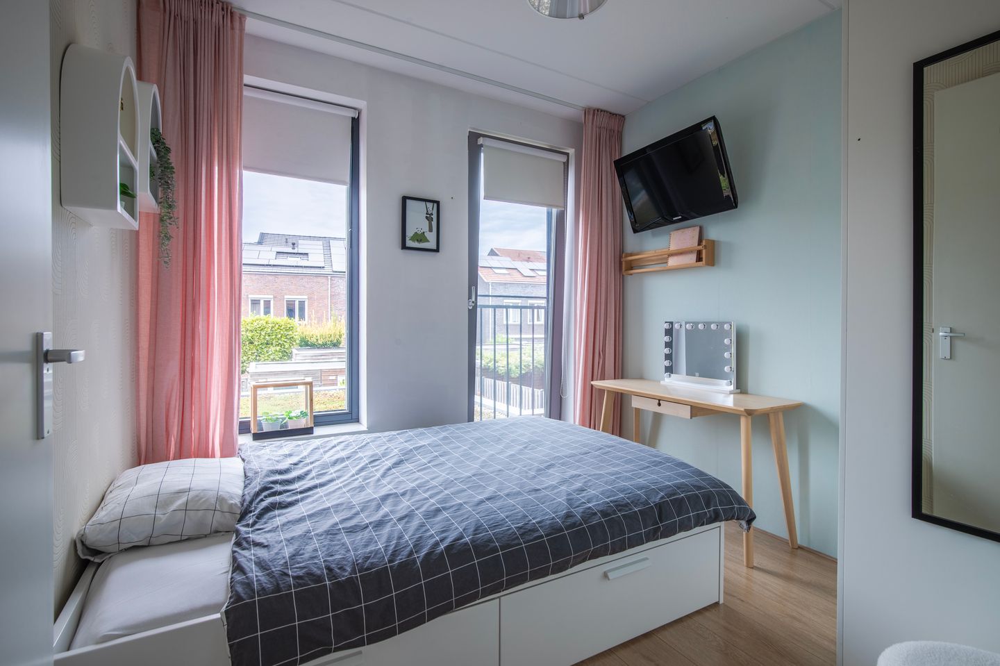 Photo 20 of Burgerwaard 63