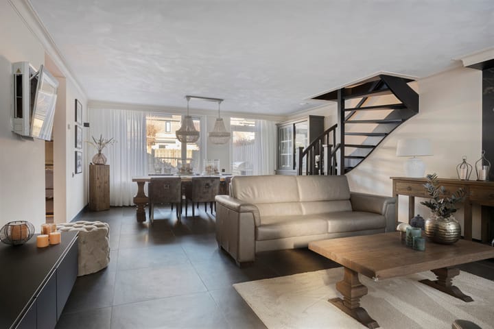 Foto 10 van Meester van Goerlestraat 6