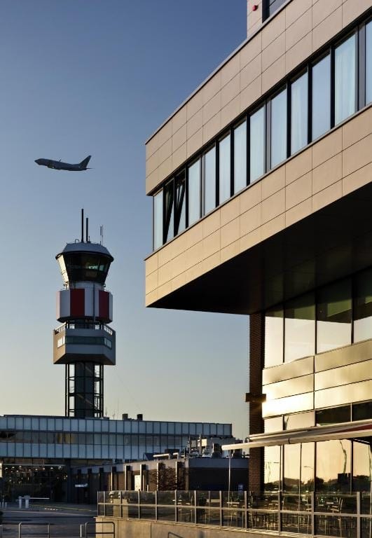 Bekijk foto 2 van Rotterdam Airportplein 55