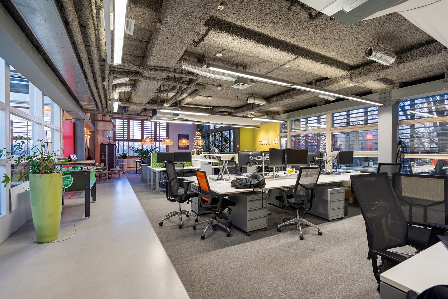 Bekijk foto 2 van Kennemerplein 6