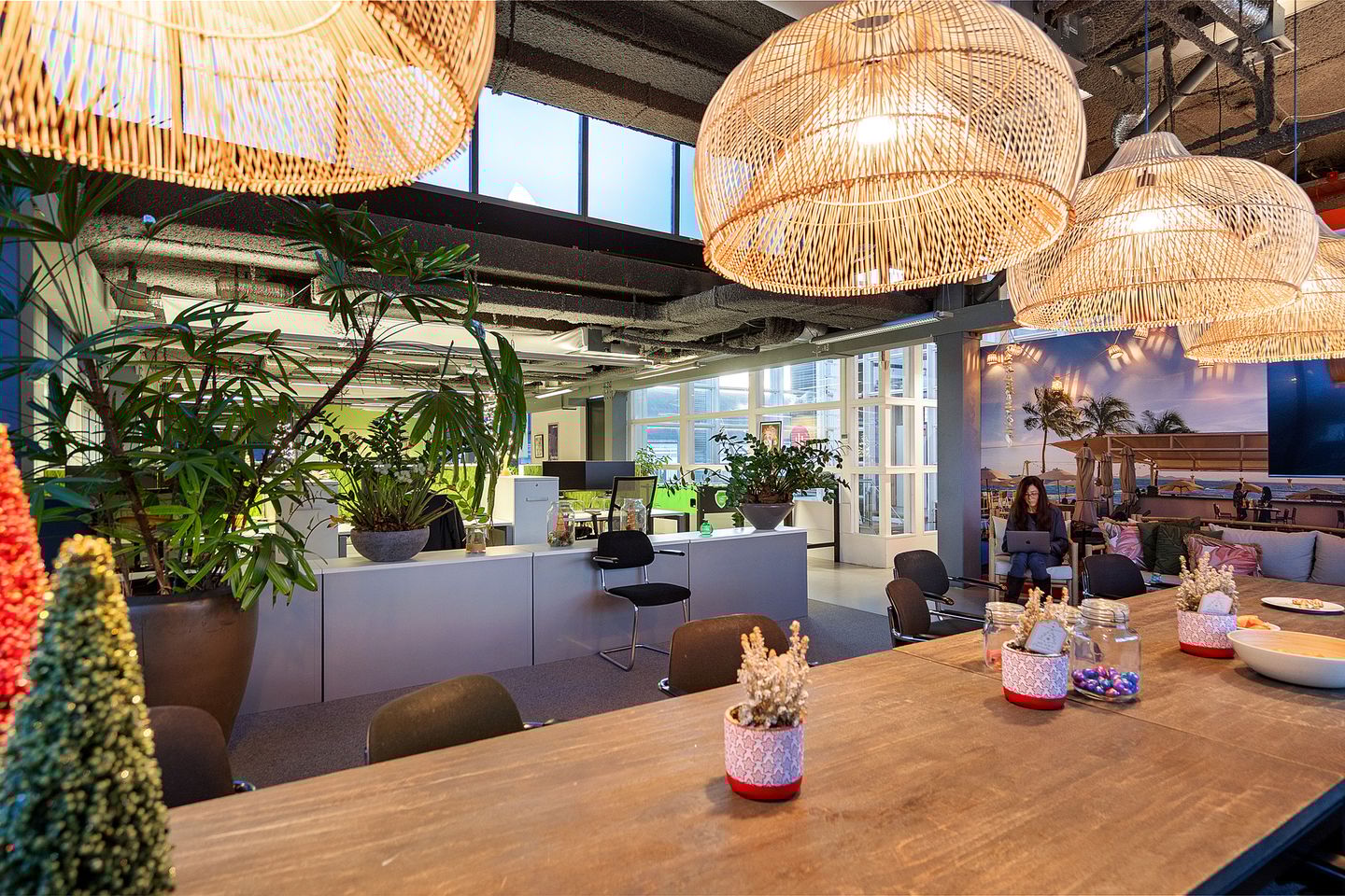 Bekijk foto 3 van Kennemerplein 6