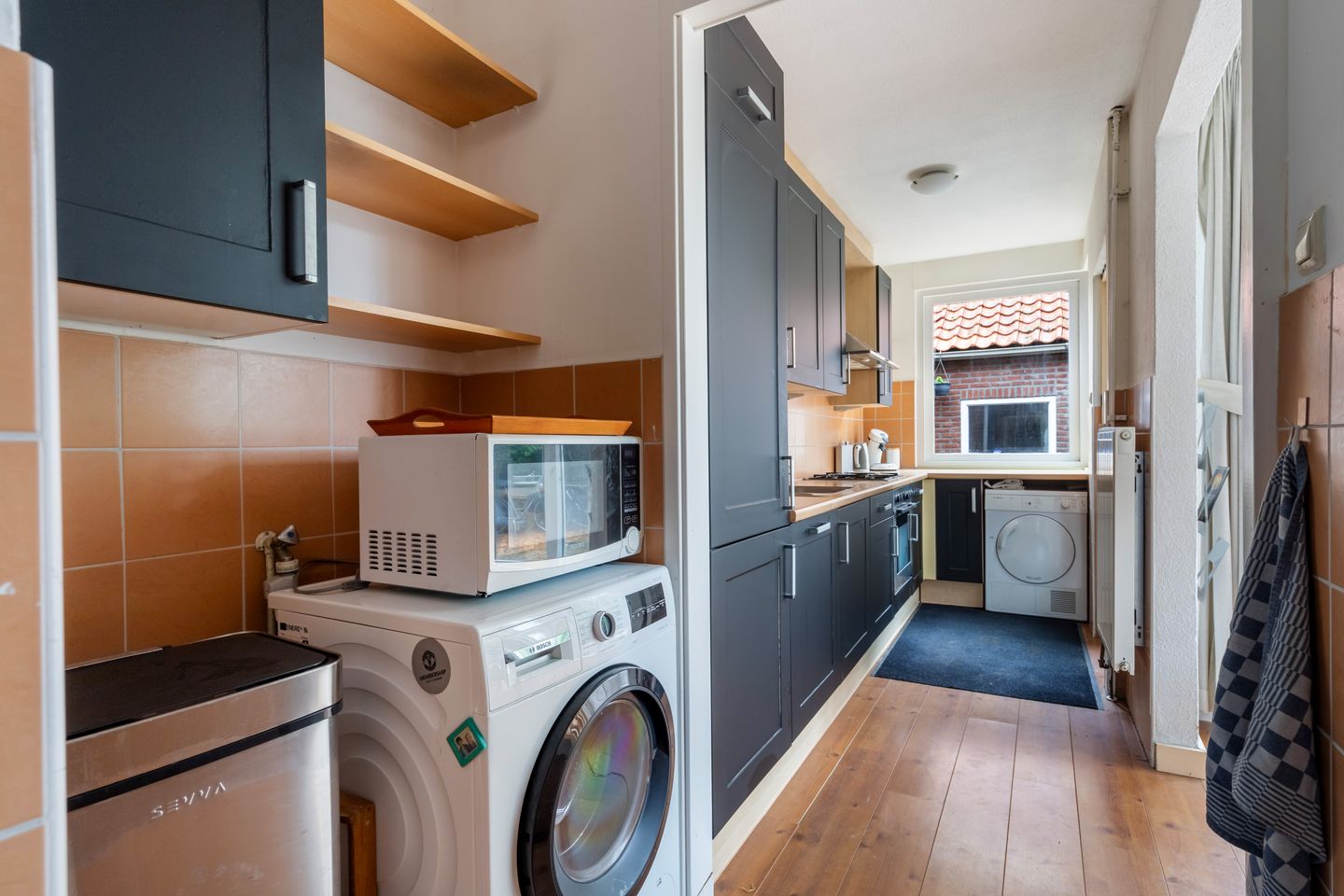 Photo 10 of J.P. Heyestraat 9