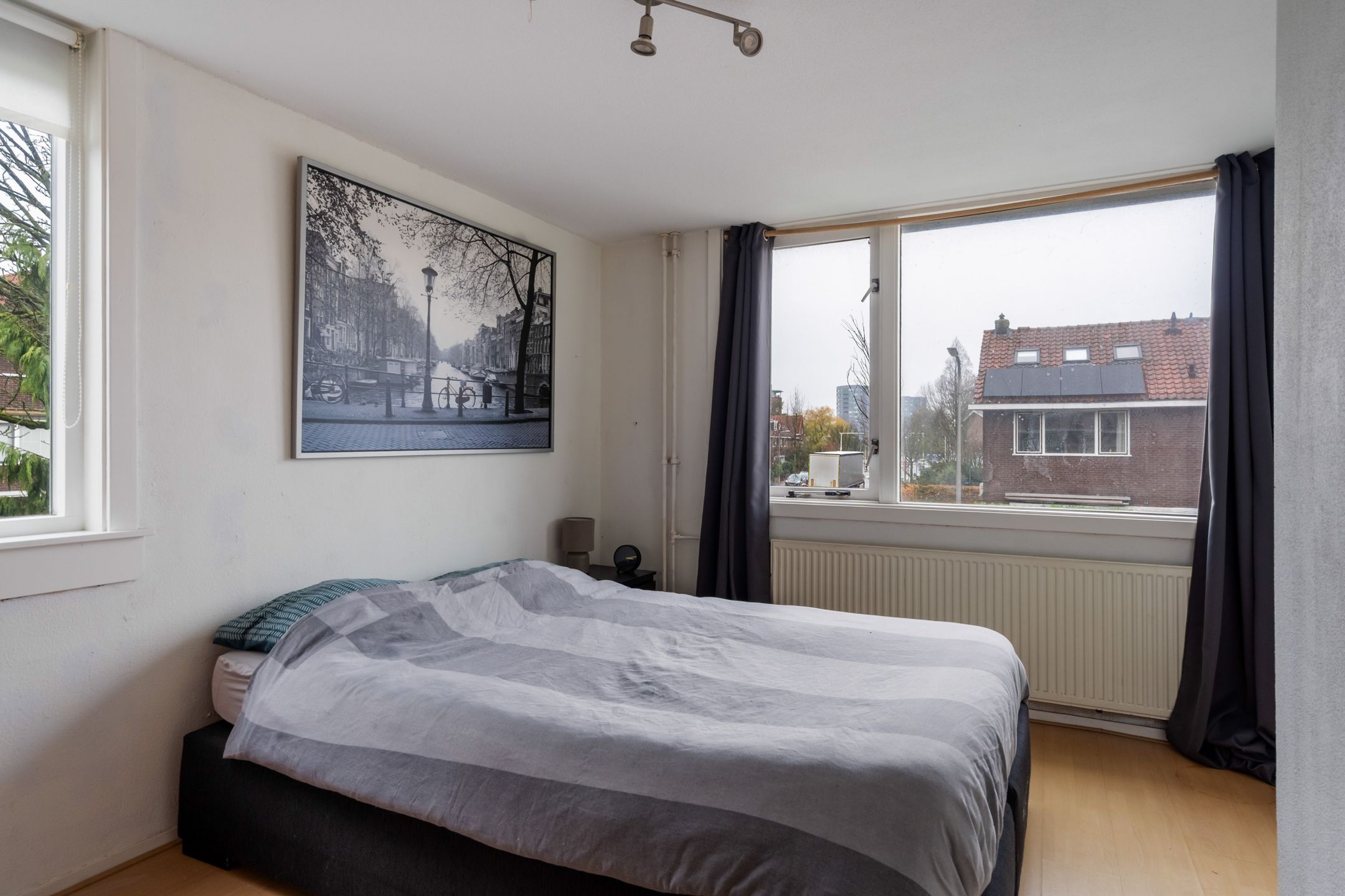 Photo 12 of J.P. Heyestraat 9