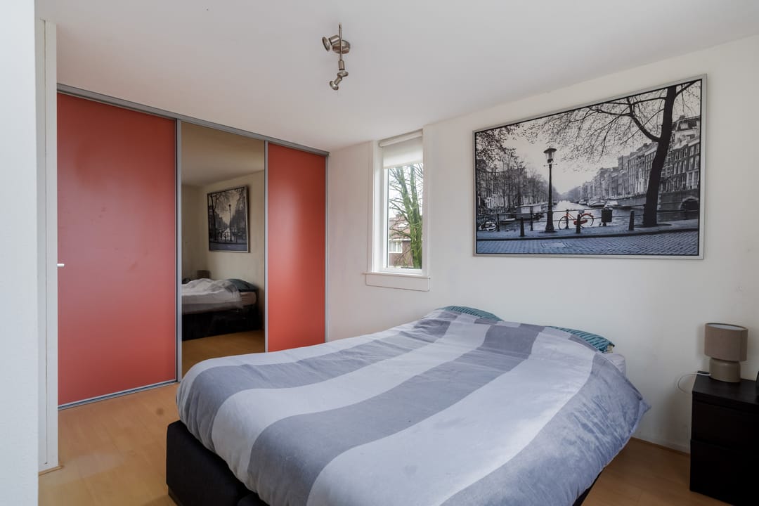 Photo 13 of J.P. Heyestraat 9